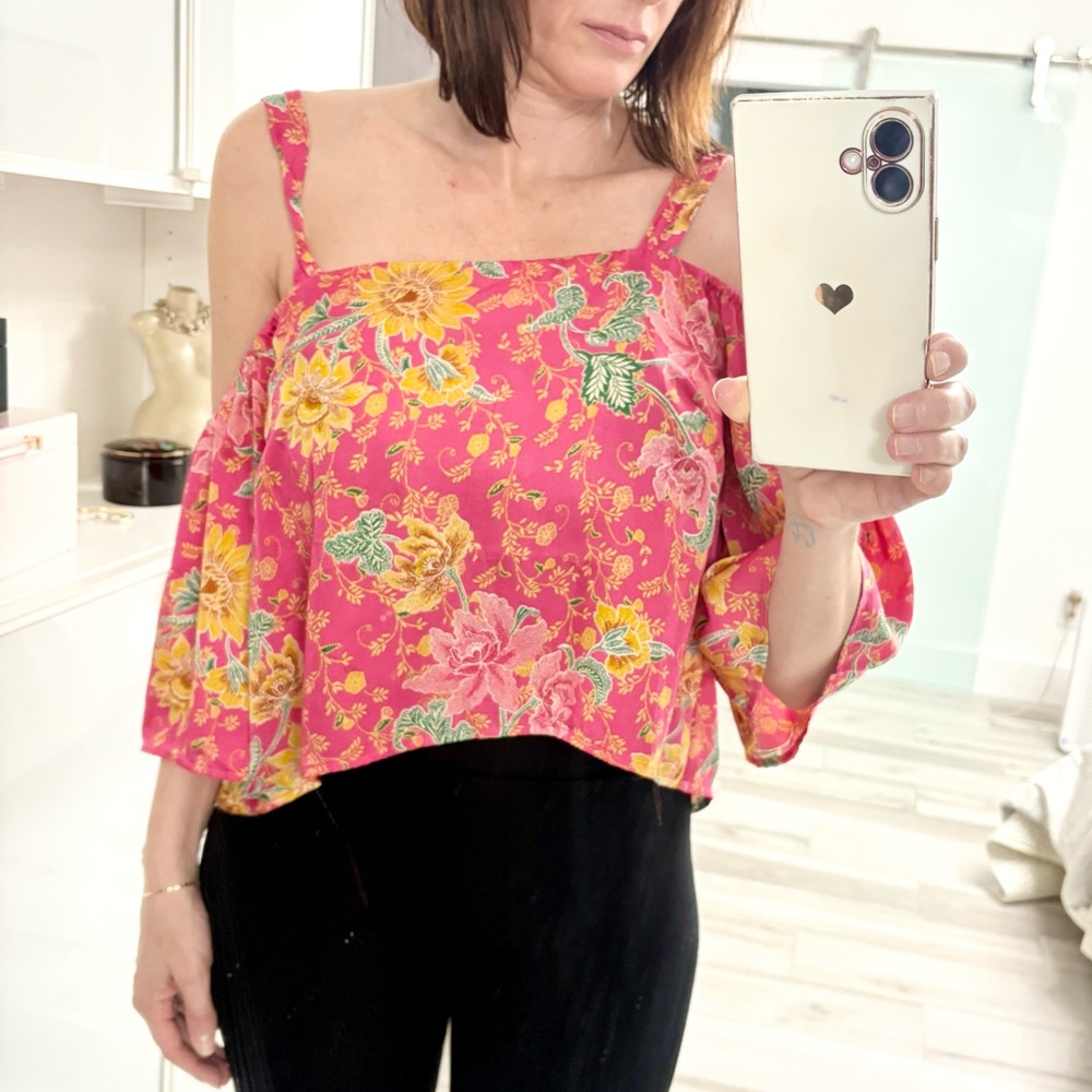 Forever 21 Pink Floral Off-Shoulder Blouse